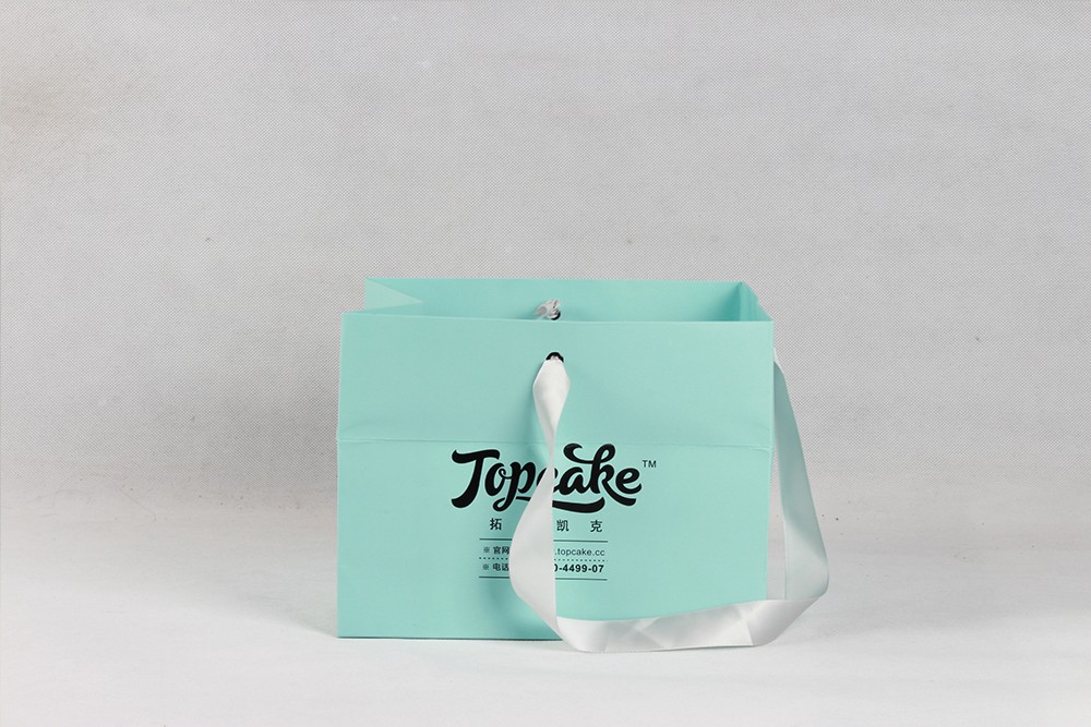 TOPCAKE中号精美化妆品白卡纸袋定制