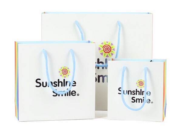 Smile精美礼品铜版纸袋定制